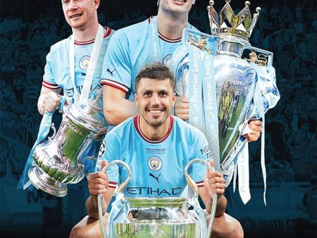 Official Manchester City FC Annual 2024 By David Clayton - Non Fiction - Hardback Online